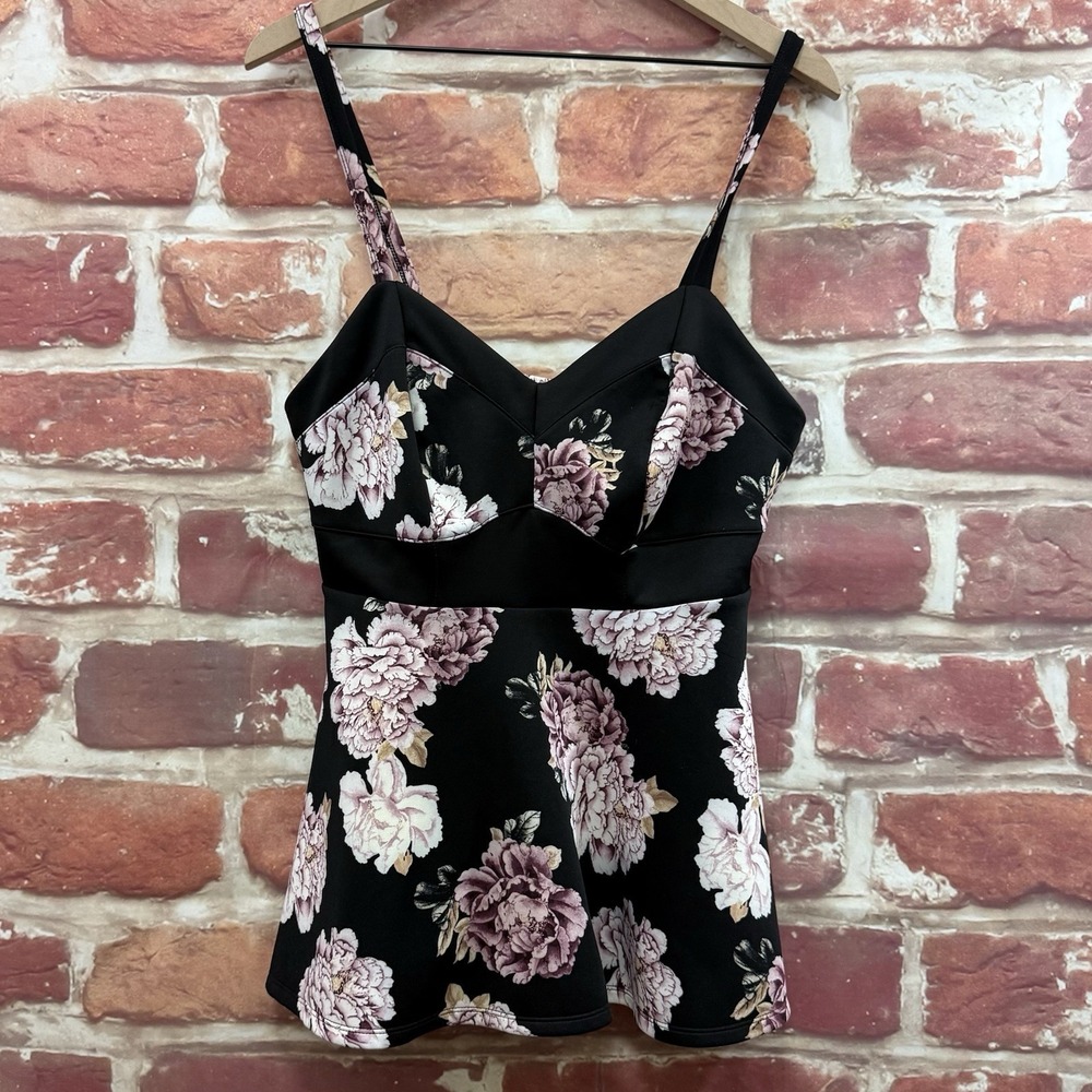 Torrid Camisole Top Women's M Black Multicolor Garden Floral Casual Tank Shirt